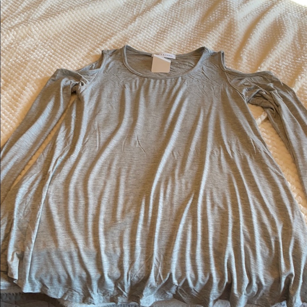 NWT Chris & Carol top